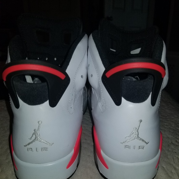 Jordan retro 6's Infared 2014 - Picture 3 of 4